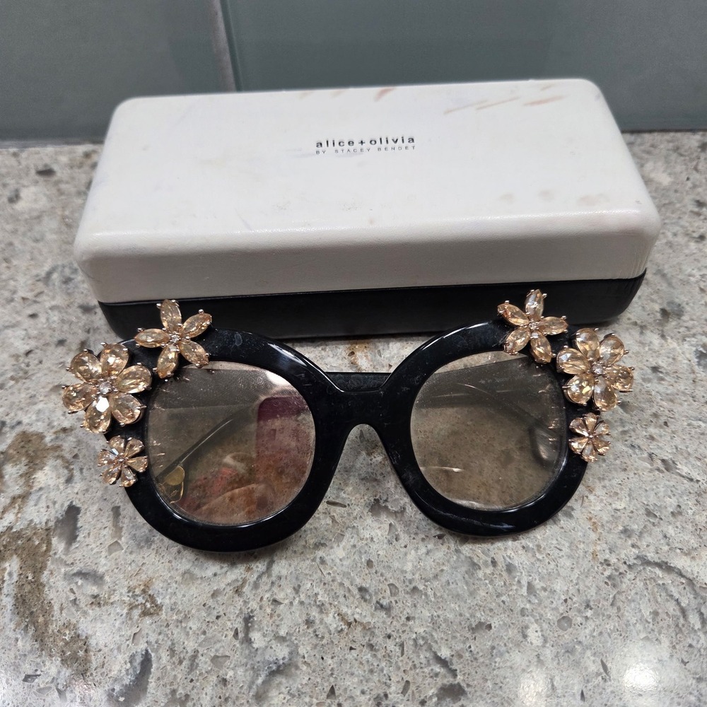 Alice +‎ Olivia Madison Floral Sunglasses